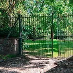 Le Domaine Du Chateau Blanc A 10 Minutes De Pairi Daiza Jurbise