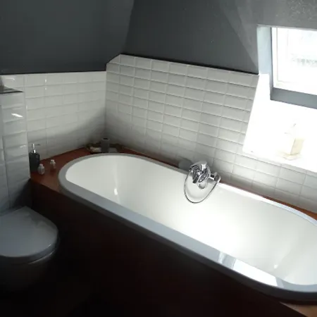 Le Domaine Du Chateau Blanc A 10 Minutes De Pairi Daiza Bed & Breakfast *