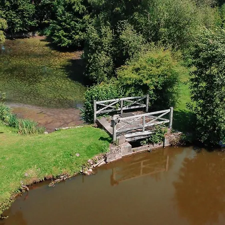Le Domaine Du Château Blanc à 10 Minutes De Pairi Daiza 3* Jurbise