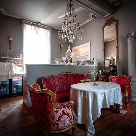 Le Domaine Du Chateau Blanc A 10 Minutes De Pairi Daiza 3*