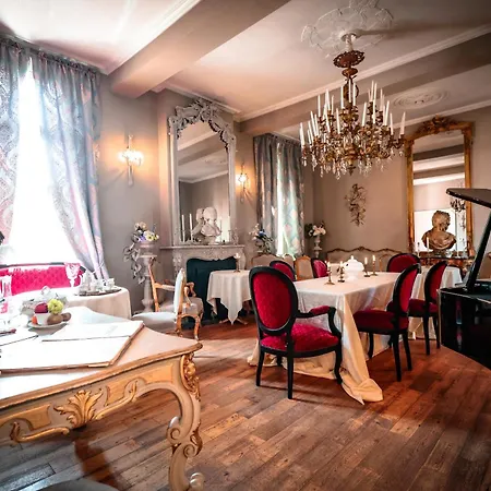 Le Domaine Du Chateau Blanc A 10 Minutes De Pairi Daiza Bed & Breakfast 3*