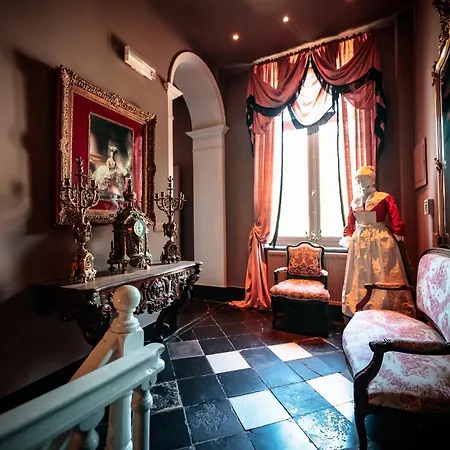 Le Domaine Du Château Blanc à 10 Minutes De Pairi Daiza Couette-café 3*