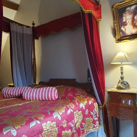 Couette-café Le Domaine Du Château Blanc à 10 Minutes De Pairi Daiza 3*