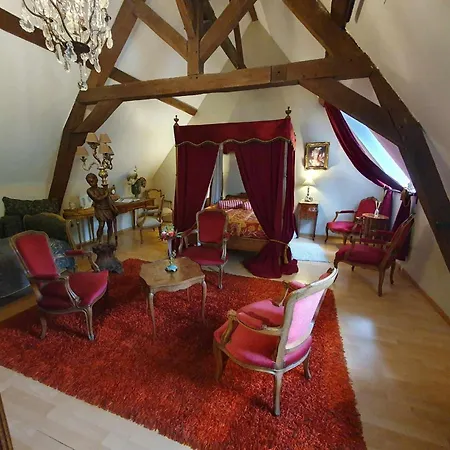Couette-café Le Domaine Du Château Blanc à 10 Minutes De Pairi Daiza 3*