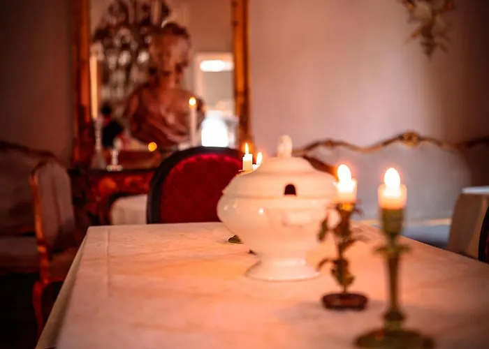 Le Domaine Du Chateau Blanc A 10 Minutes De Pairi Daiza Bed & Breakfast