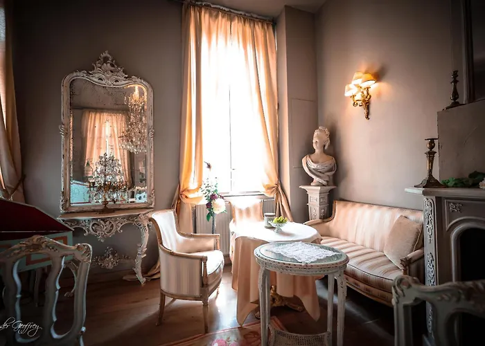 Le Domaine Du Chateau Blanc A 10 Minutes De Pairi Daiza