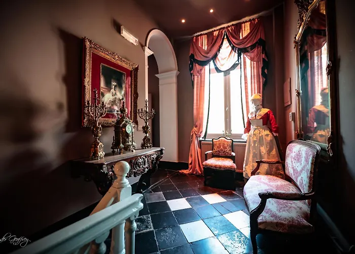 Le Domaine Du Chateau Blanc A 10 Minutes De Pairi Daiza Bed & Breakfast 3*